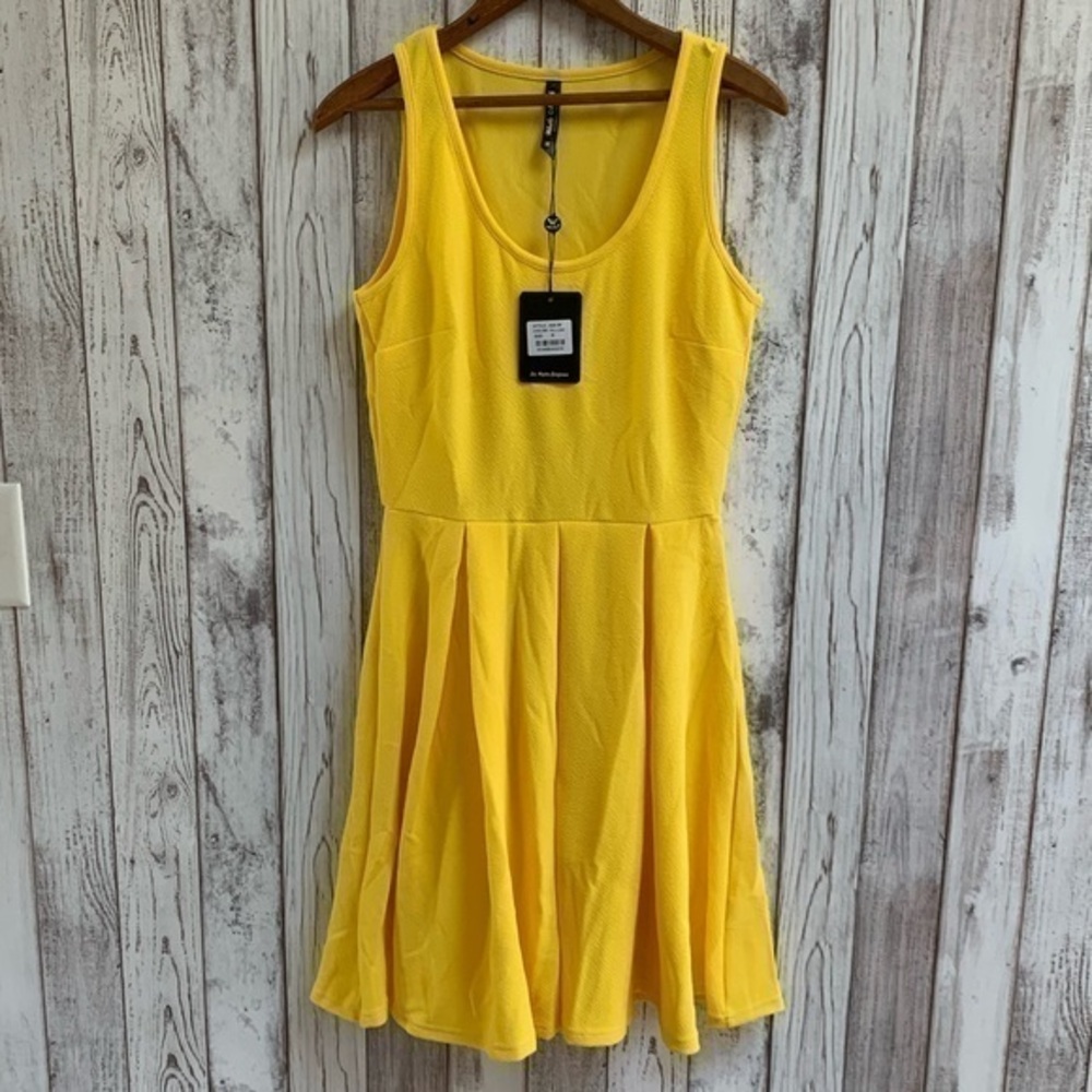 NWT White Mark yellow dress pleated skirt size m